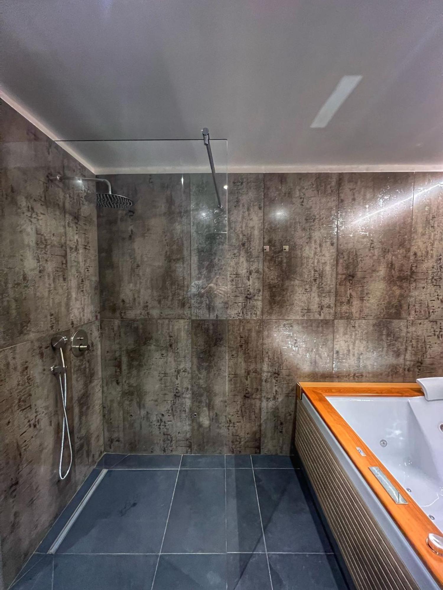 Amay City Suite Bari Exteriör bild