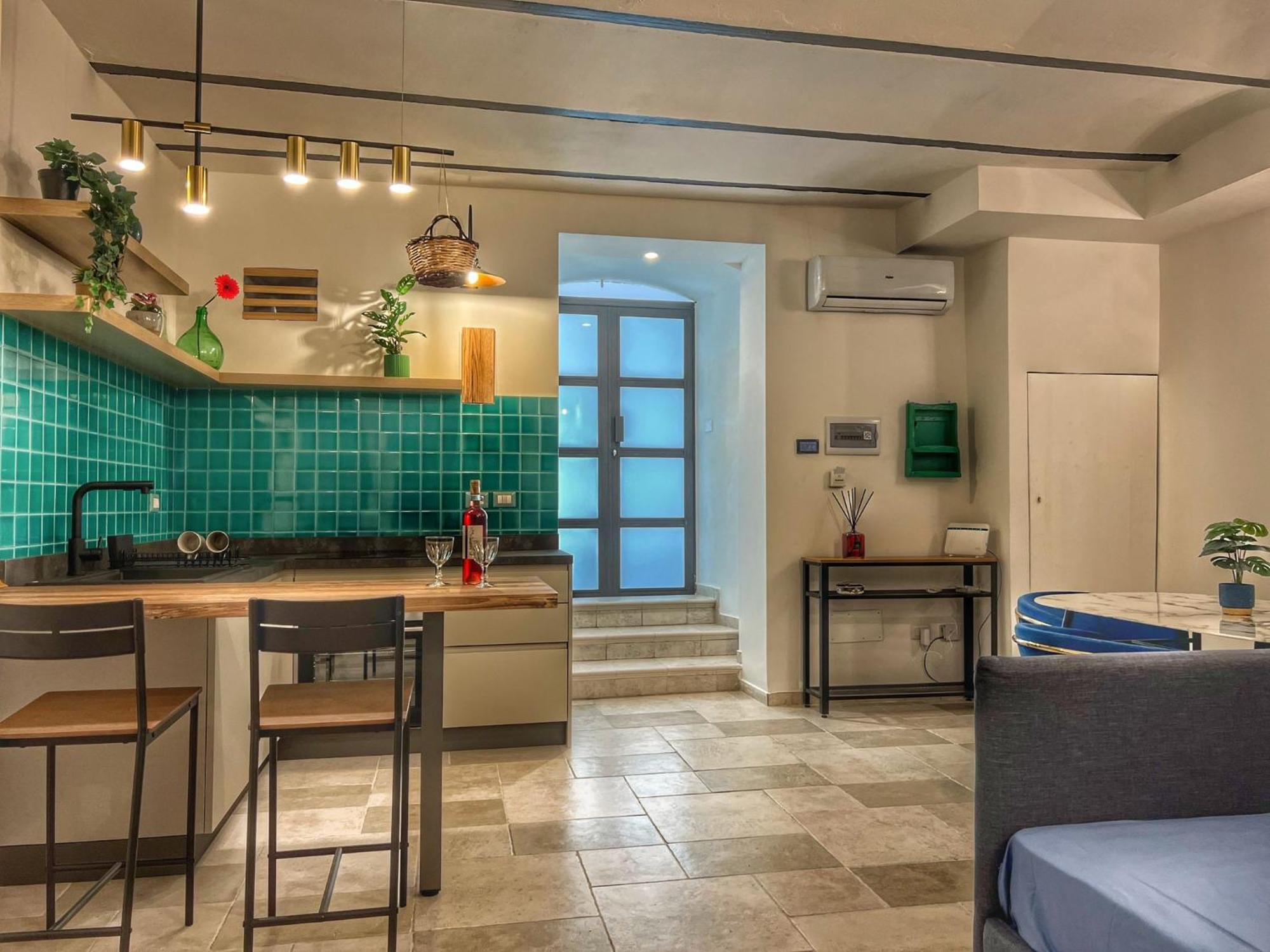Amay City Suite Bari Exteriör bild